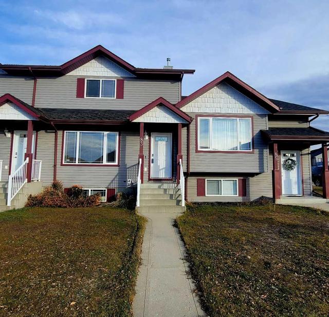 83 Lakeway Boulevard, Home with 3 bedrooms, 1 bathrooms and 2 parking in Sylvan Lake AB | Image 1