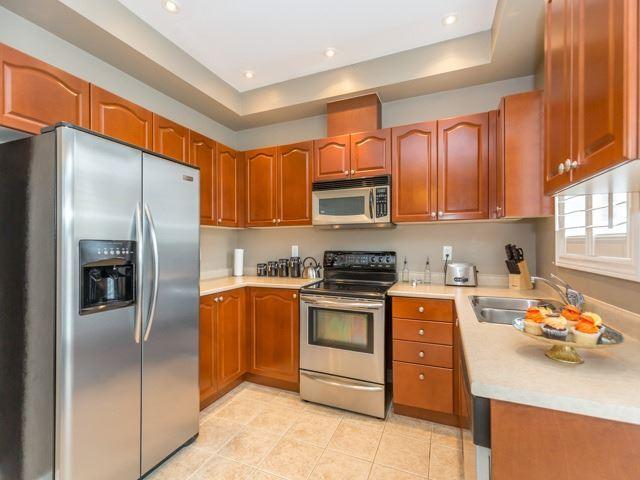 41 Tundra Swan Rd, House attached with 3 bedrooms, 3 bathrooms and 2 parking in Brampton ON | Image 8