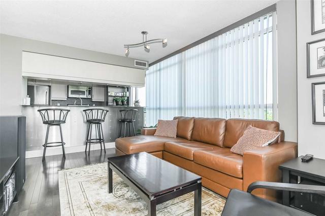 805 - 185 Legion Rd N, Condo with 2 bedrooms, 2 bathrooms and 2 parking in Toronto ON | Image 9