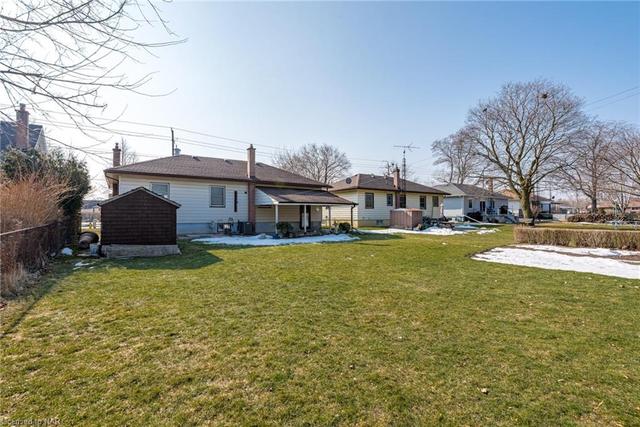 355 Linwell Road, House detached with 3 bedrooms, 2 bathrooms and 4 parking in St. Catharines ON | Image 24