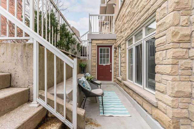 36 - 30 Turntable Cres, Townhouse with 2 bedrooms, 1 bathrooms and 1 parking in Toronto ON | Image 1