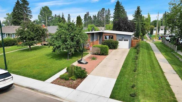 4203 43a Avenue, House detached with 4 bedrooms, 2 bathrooms and 3 parking in Red Deer AB | Image 3