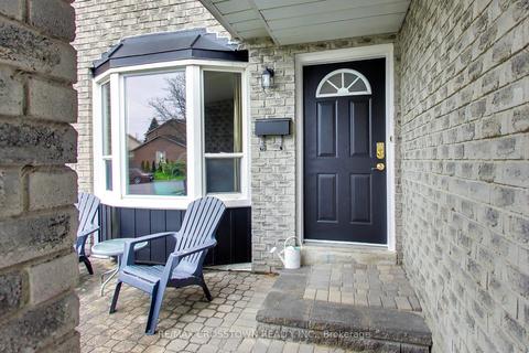 8 Wood Dr, Whitby, ON, L1N8H7 | Card Image