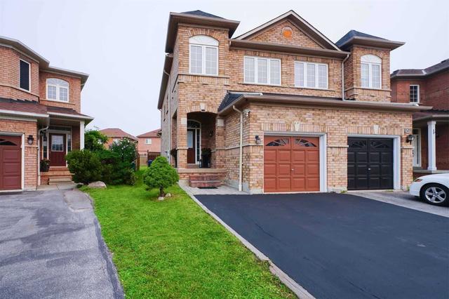 830 Khan Cres, House semidetached with 3 bedrooms, 4 bathrooms and 3 parking in Mississauga ON | Image 1