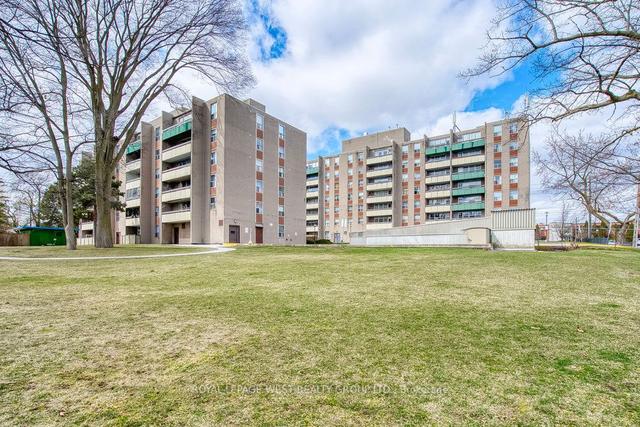 ph1 - 3621 Lake Shore Blvd W, Condo with 3 bedrooms, 1 bathrooms and 1 parking in Toronto ON | Image 21