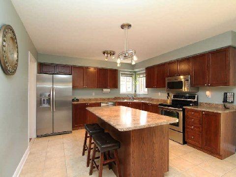 52 Jennings Dr, House detached with 4 bedrooms, 4 bathrooms and 2 parking in Clarington ON | Image 6