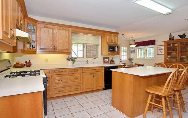 315 Balsam St, House detached with 2 bedrooms, 2 bathrooms and 6 parking in Scugog ON | Image 2