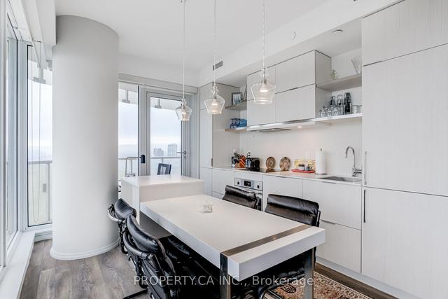 3809 - 197 Yonge St, Condo with 2 bedrooms, 2 bathrooms and 0 parking in Toronto ON | Image 28
