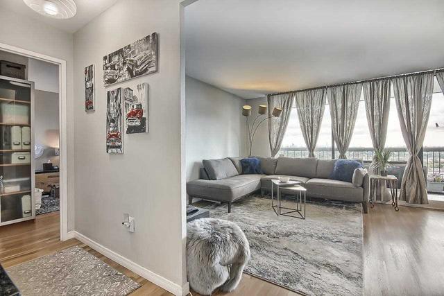 2505 - 135 Antibes Dr, Condo with 1 bedrooms, 1 bathrooms and 1 parking in Toronto ON | Image 2