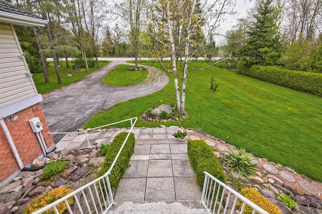 3658 10th Sdrd, House detached with 3 bedrooms, 2 bathrooms and 8 parking in Bradford West Gwillimbury ON | Image 2