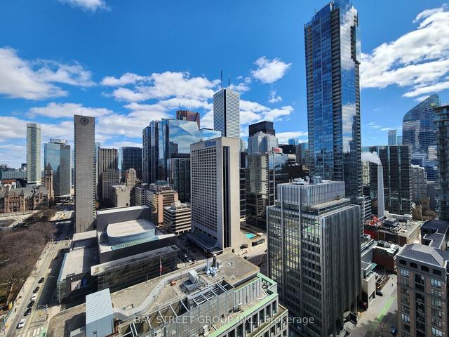 2410 - 215 Queen St W, Condo with 1 bedrooms, 1 bathrooms and 0 parking in Toronto ON | Image 8