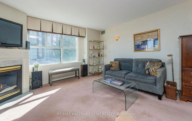 101 - 18 Concorde Pl, Condo with 2 bedrooms, 2 bathrooms and 1 parking in Toronto ON | Image 40