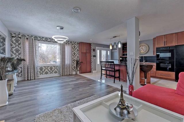 637 Annandale St, House detached with 4 bedrooms, 3 bathrooms and 5 parking in Oshawa ON | Image 37