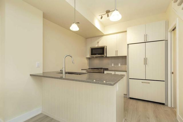 Th15 - 26 Ernest Ave, House attached with 3 bedrooms, 3 bathrooms and 1 parking in Toronto ON | Image 5