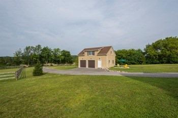 112 Mcmullen Rd, House detached with 3 bedrooms, 3 bathrooms and 4 parking in Quinte West ON | Image 7