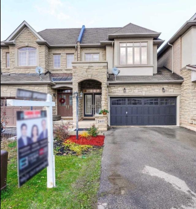 2411 Presquile Dr, House attached with 3 bedrooms, 3 bathrooms and 2 parking in Oakville ON | Image 1