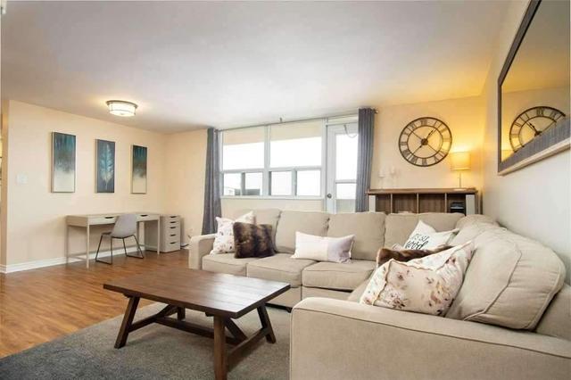 1213 - 700 Dynes Rd, Condo with 2 bedrooms, 2 bathrooms and 2 parking in Burlington ON | Image 6