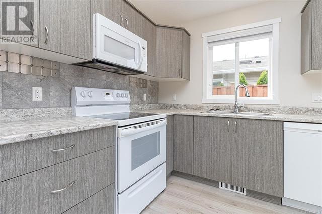 41 - 7586 Tetayut Rd, House other with 2 bedrooms, 1 bathrooms and 2 parking in East Saanich 2 BC | Image 20