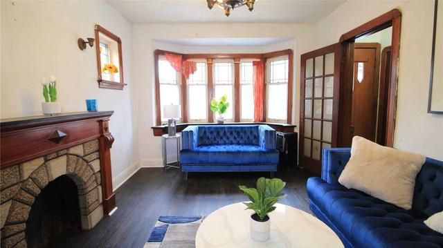 158 Fifth St, House detached with 2 bedrooms, 1 bathrooms and 2 parking in Toronto ON | Image 6