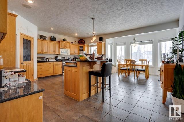 115 162 Av Ne, House detached with 6 bedrooms, 3 bathrooms and null parking in Edmonton AB | Image 7