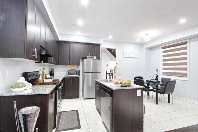 40 Agava St, House attached with 4 bedrooms, 3 bathrooms and 2 parking in Brampton ON | Image 7