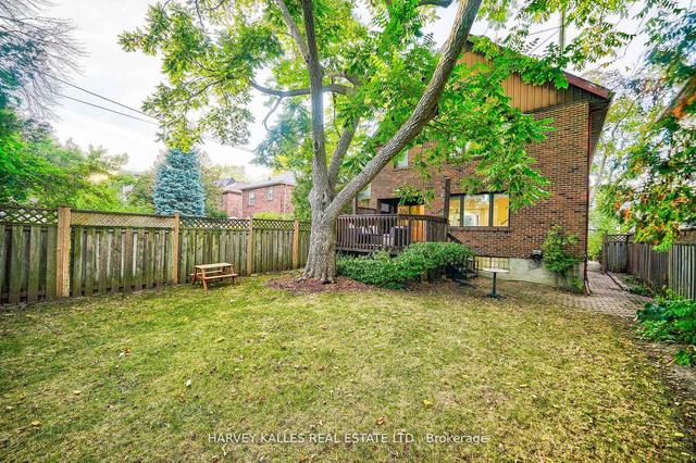 341 Glengarry Ave, House detached with 3 bedrooms, 2 bathrooms and 4 parking in Toronto ON | Image 32