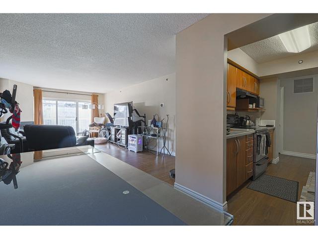 501 - 10130 114 St Nw, Condo with 2 bedrooms, 2 bathrooms and 2 parking in Edmonton AB | Image 16