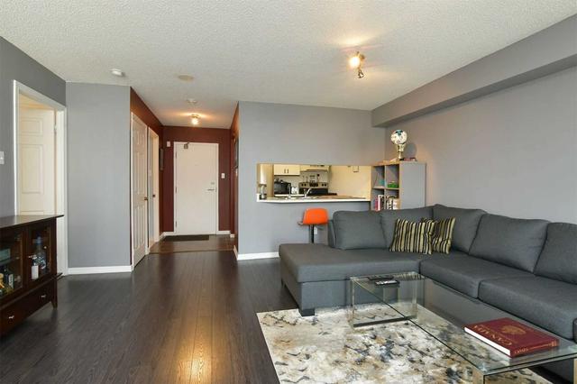 311 - 12 Laurelcrest St, Condo with 1 bedrooms, 1 bathrooms and 1 parking in Brampton ON | Image 5
