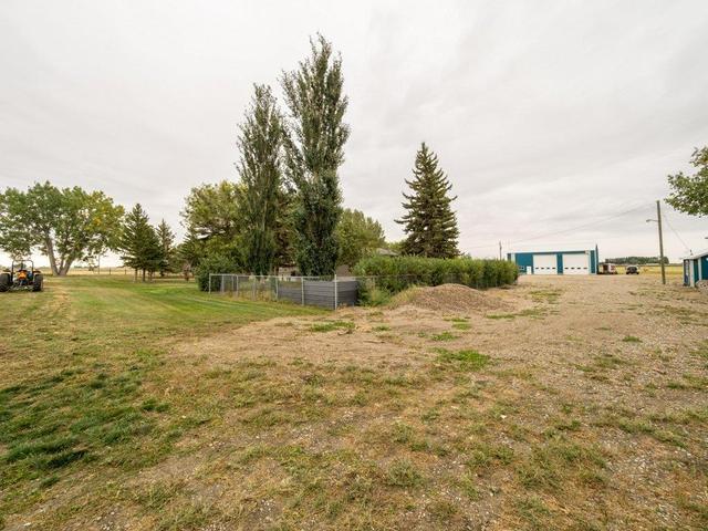 94070 Rge Rd 21 0, House detached with 4 bedrooms, 2 bathrooms and 10 parking in Lethbridge County AB | Image 31