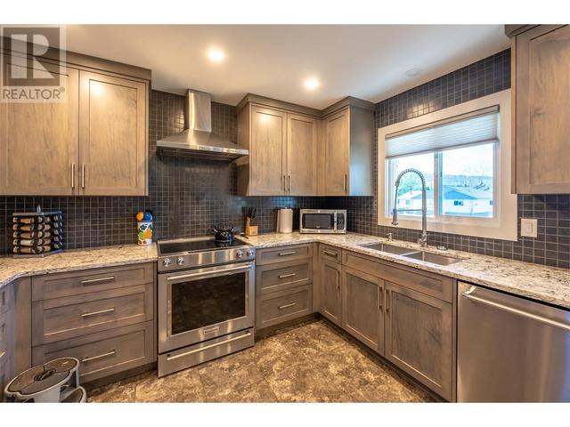 71 Granby Place, House detached with 4 bedrooms, 1 bathrooms and 4 parking in Penticton BC | Image 5