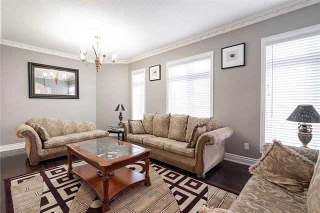 2 Blazing Star Dr, House detached with 4 bedrooms, 6 bathrooms and 6 parking in Brampton ON | Image 4