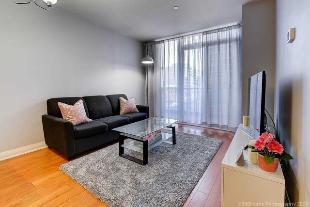 304 - 1 Valhalla Inn Rd, Condo with 1 bedrooms, 1 bathrooms and 1 parking in Toronto ON | Image 4