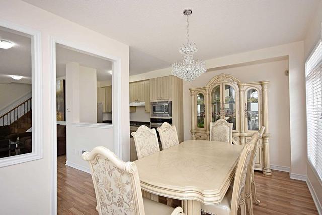 867 Oasis Dr, House semidetached with 3 bedrooms, 3 bathrooms and 2 parking in Mississauga ON | Image 10