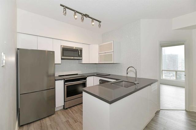 lph7 - 25 Grenville St, Condo with 1 bedrooms, 1 bathrooms and 1 parking in Toronto ON | Image 5