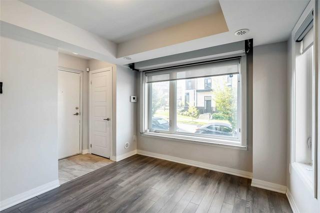 unit 2 - 189 William Duncan Rd, Townhouse with 2 bedrooms, 1 bathrooms and 1 parking in Toronto ON | Image 9