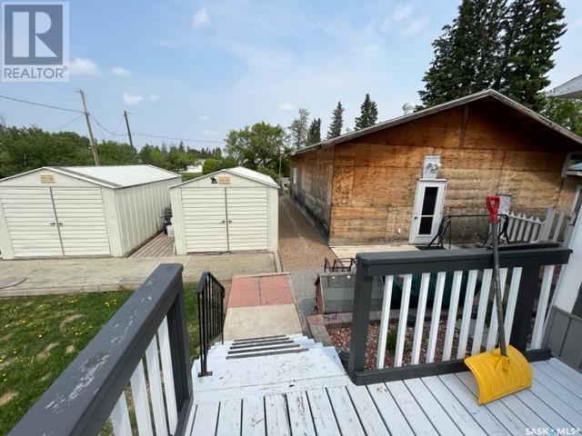 305 3rd Street, House detached with 3 bedrooms, 2 bathrooms and null parking in Star City SK | Image 8