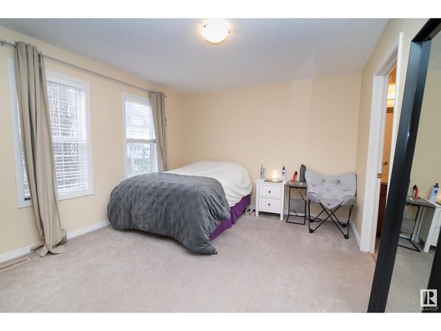 4467 Mccrae Av Nw, House attached with 3 bedrooms, 2 bathrooms and null parking in Edmonton AB | Image 24