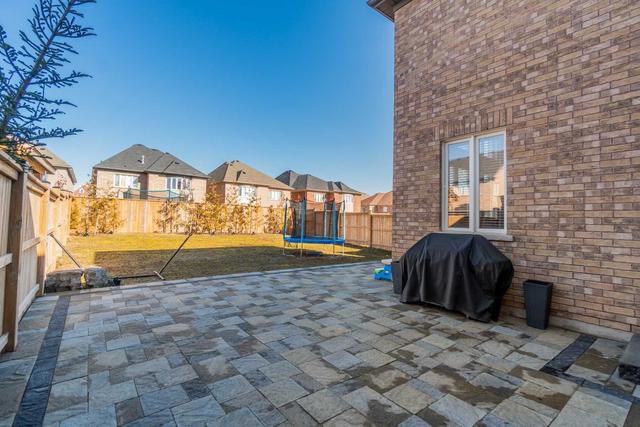 16 Butson Cres, House detached with 4 bedrooms, 4 bathrooms and 6 parking in Clarington ON | Image 28