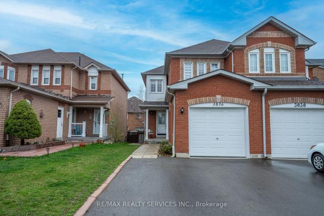 3836 Allcroft Rd, House semidetached with 3 bedrooms, 4 bathrooms and 5 parking in Mississauga ON | Image 12