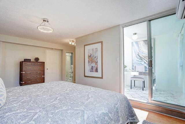 8 - 28 Admiral Rd, Townhouse with 3 bedrooms, 3 bathrooms and 1 parking in Toronto ON | Image 17