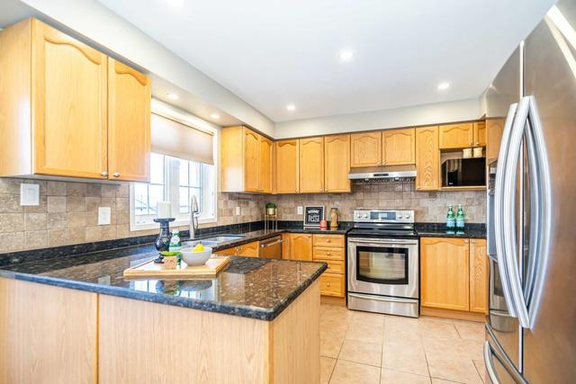 48 Grainger Cres, House detached with 4 bedrooms, 3 bathrooms and 4 parking in Ajax ON | Image 4