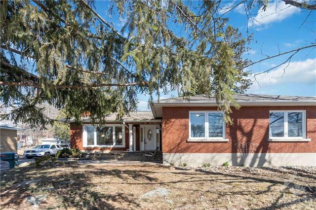 11 Sumac Street, House detached with 3 bedrooms, 2 bathrooms and 4 parking in Ottawa ON | Card Image