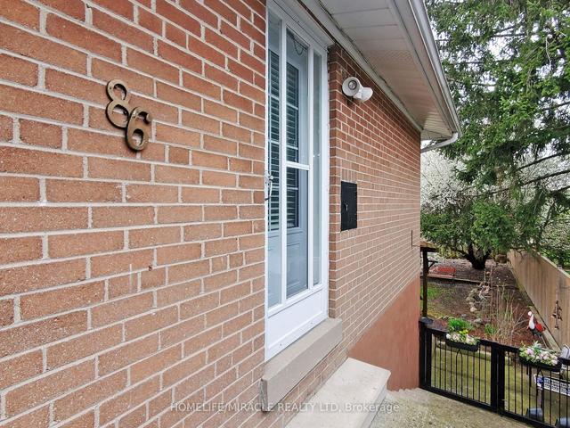86 Coral Gable Dr, House detached with 3 bedrooms, 2 bathrooms and 6 parking in Toronto ON | Image 32