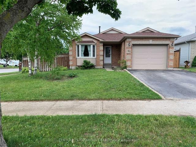 41 Assiniboine Dr, House detached with 3 bedrooms, 3 bathrooms and 5 parking in Barrie ON | Image 1