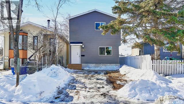 335 U Avenue S, House detached with 3 bedrooms, 2 bathrooms and null parking in Saskatoon SK | Image 1
