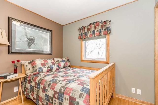 241 Ridge Rd W, House detached with 2 bedrooms, 1 bathrooms and 12 parking in Oro Medonte ON | Image 8