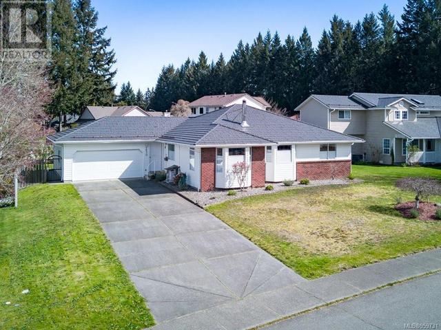 1630 Foxxwood Dr, House detached with 4 bedrooms, 2 bathrooms and 4 parking in Comox BC | Image 39