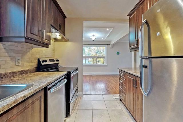 main - 18 Scranton Rd, House detached with 3 bedrooms, 2 bathrooms and 2 parking in Toronto ON | Image 6