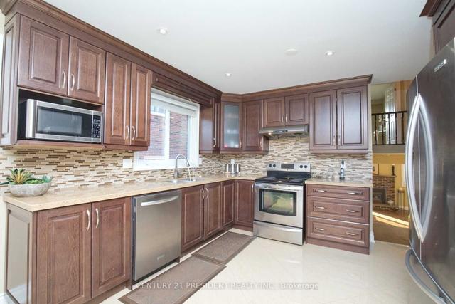 36 Prouse Dr, House semidetached with 3 bedrooms, 1 bathrooms and 1 parking in Brampton ON | Image 17
