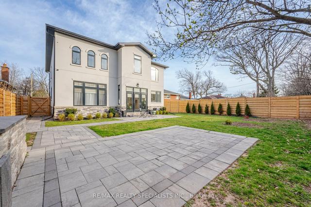 2043 Saxon Rd, House detached with 4 bedrooms, 5 bathrooms and 8 parking in Oakville ON | Image 33
